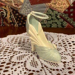 Marilyn Monroe Handpainted collectible shoe